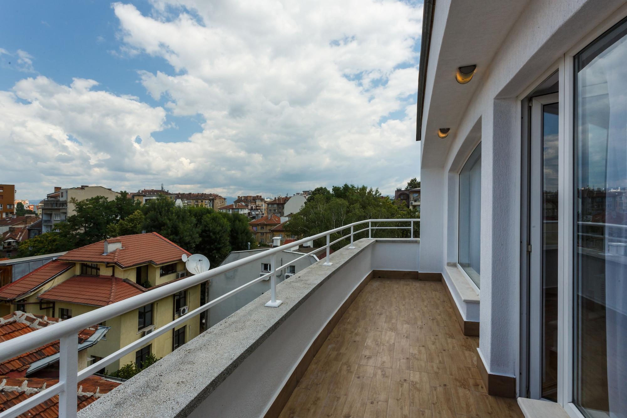 Dunav House 3*