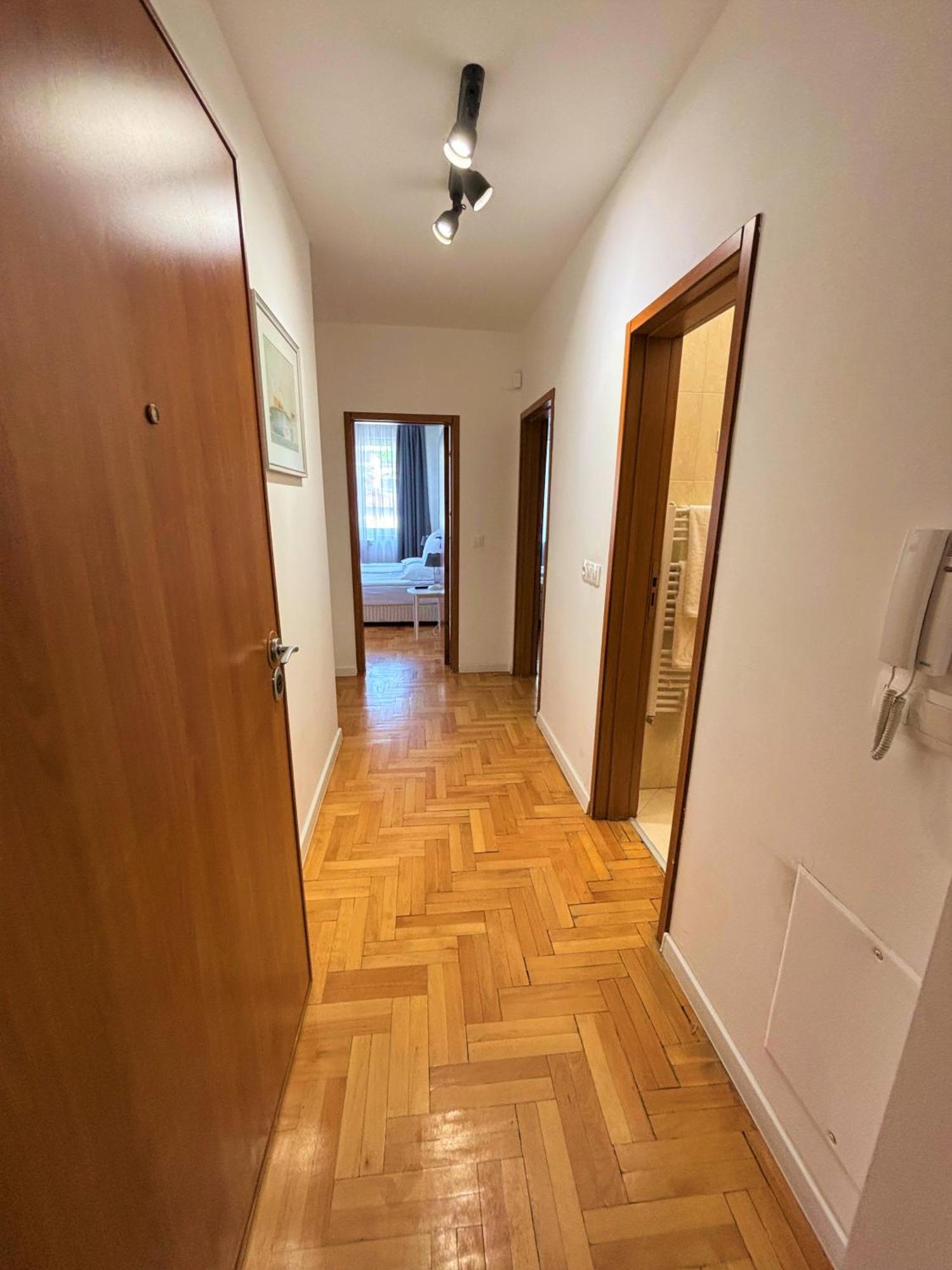 Хотел Dunav House